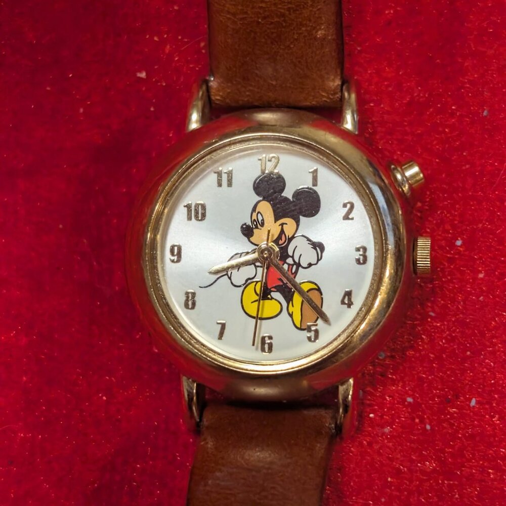 Vintage Disney Mickey Mouse Musical Watch MU0302 | Gold Tone & Leather | Working